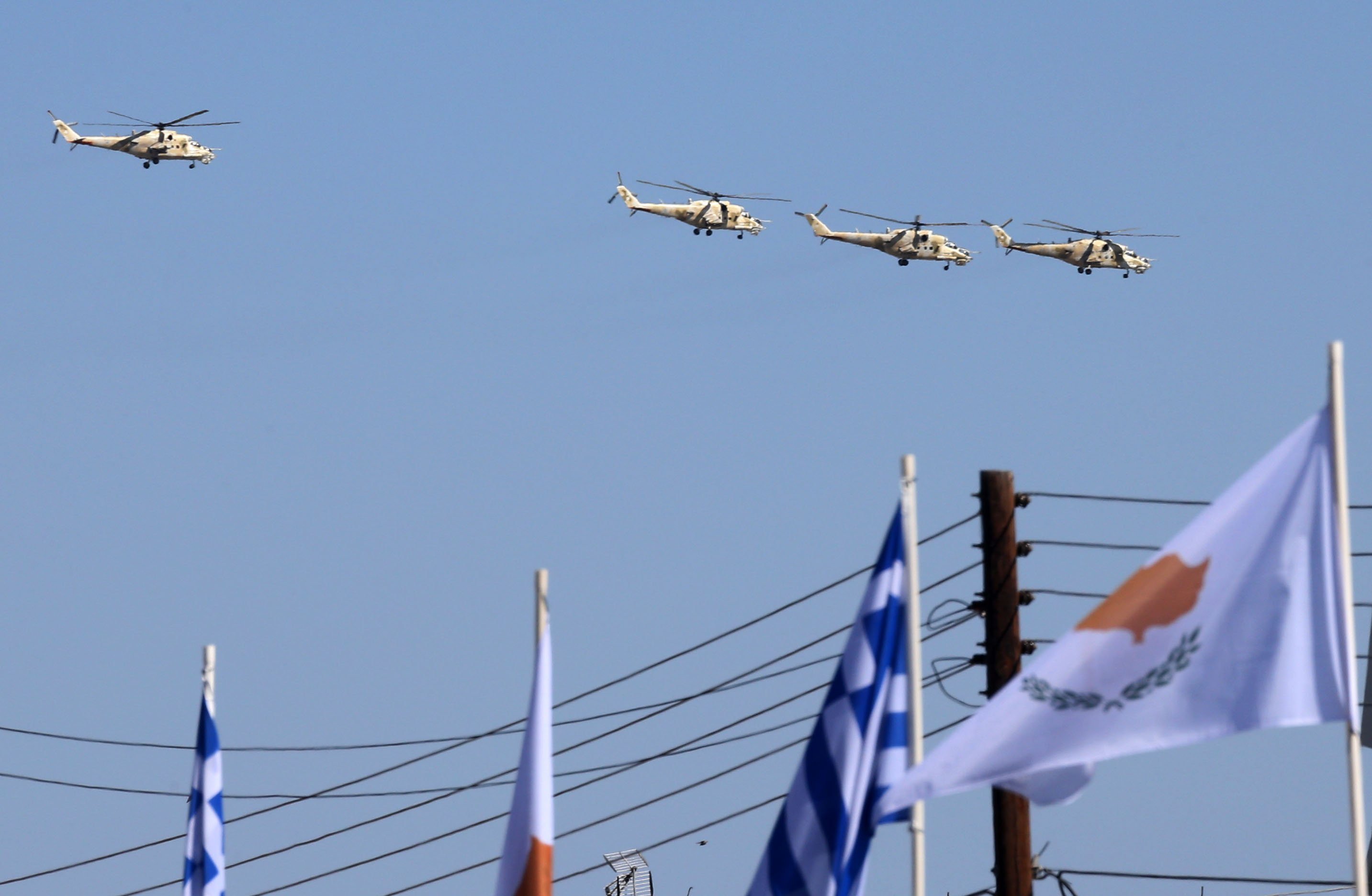 ΠΑΡΕΛΑΣΗ3