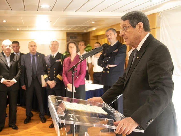 προεδροσ1