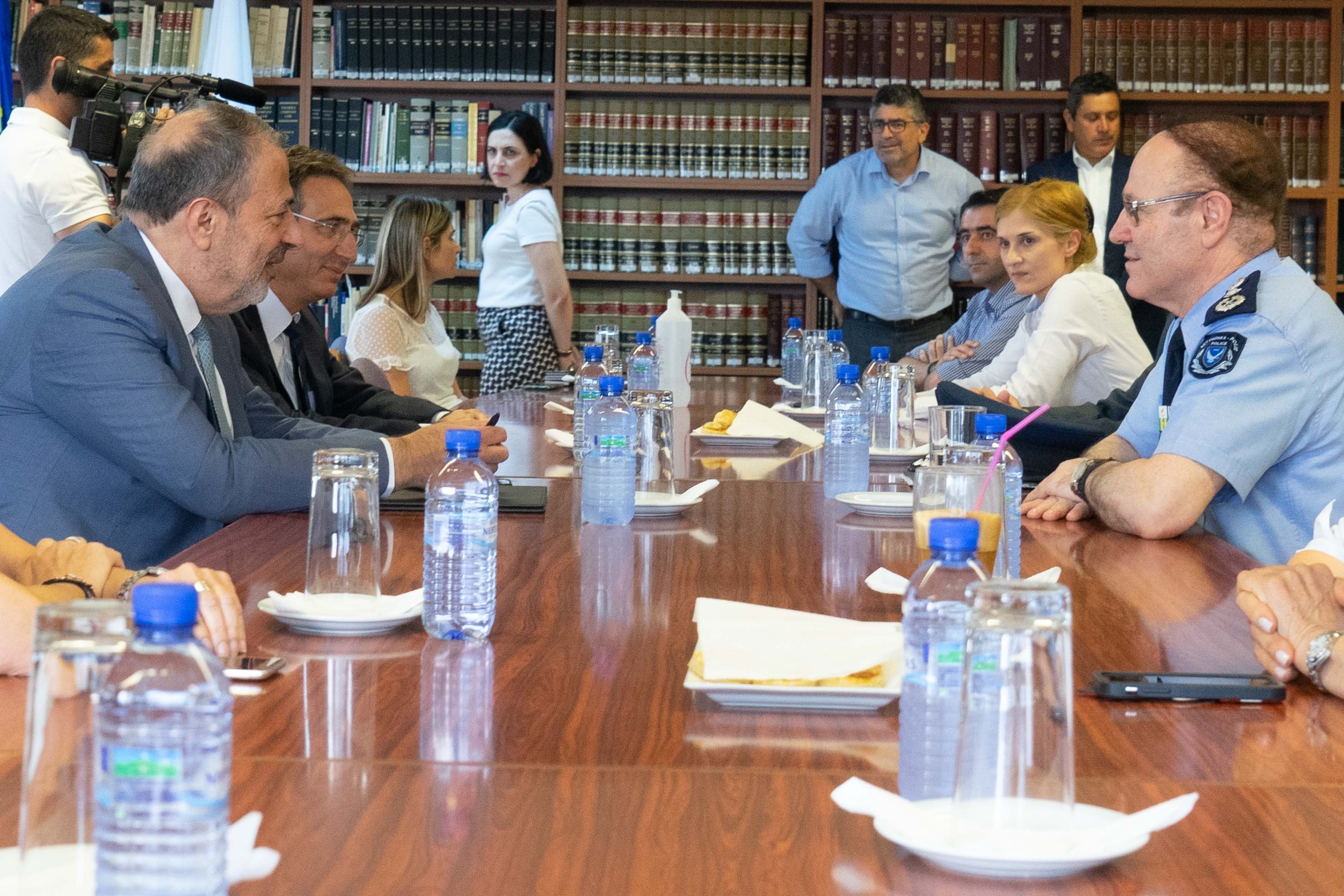 ΣΥΝΑΝΤΗΣΗ 2