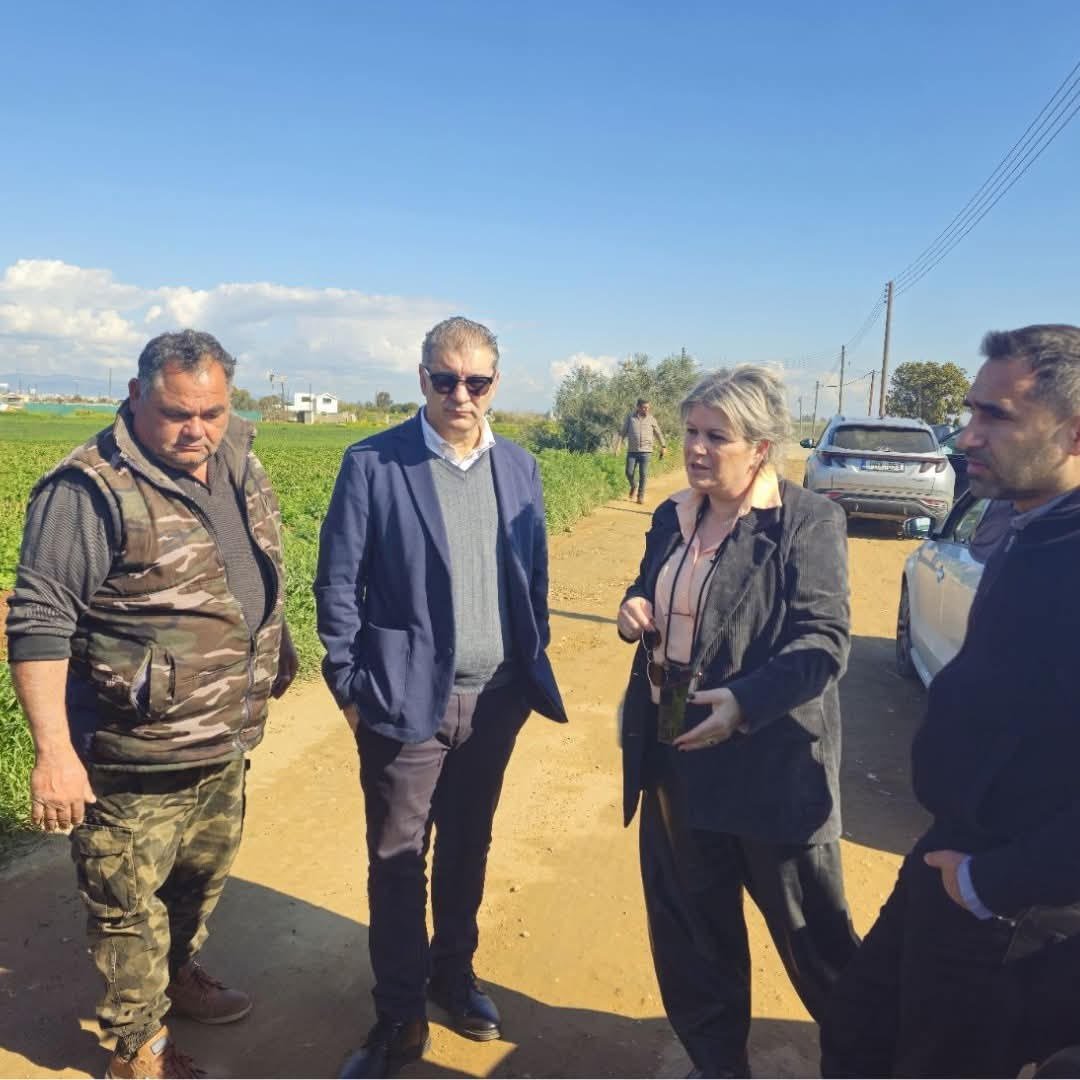 εεεε