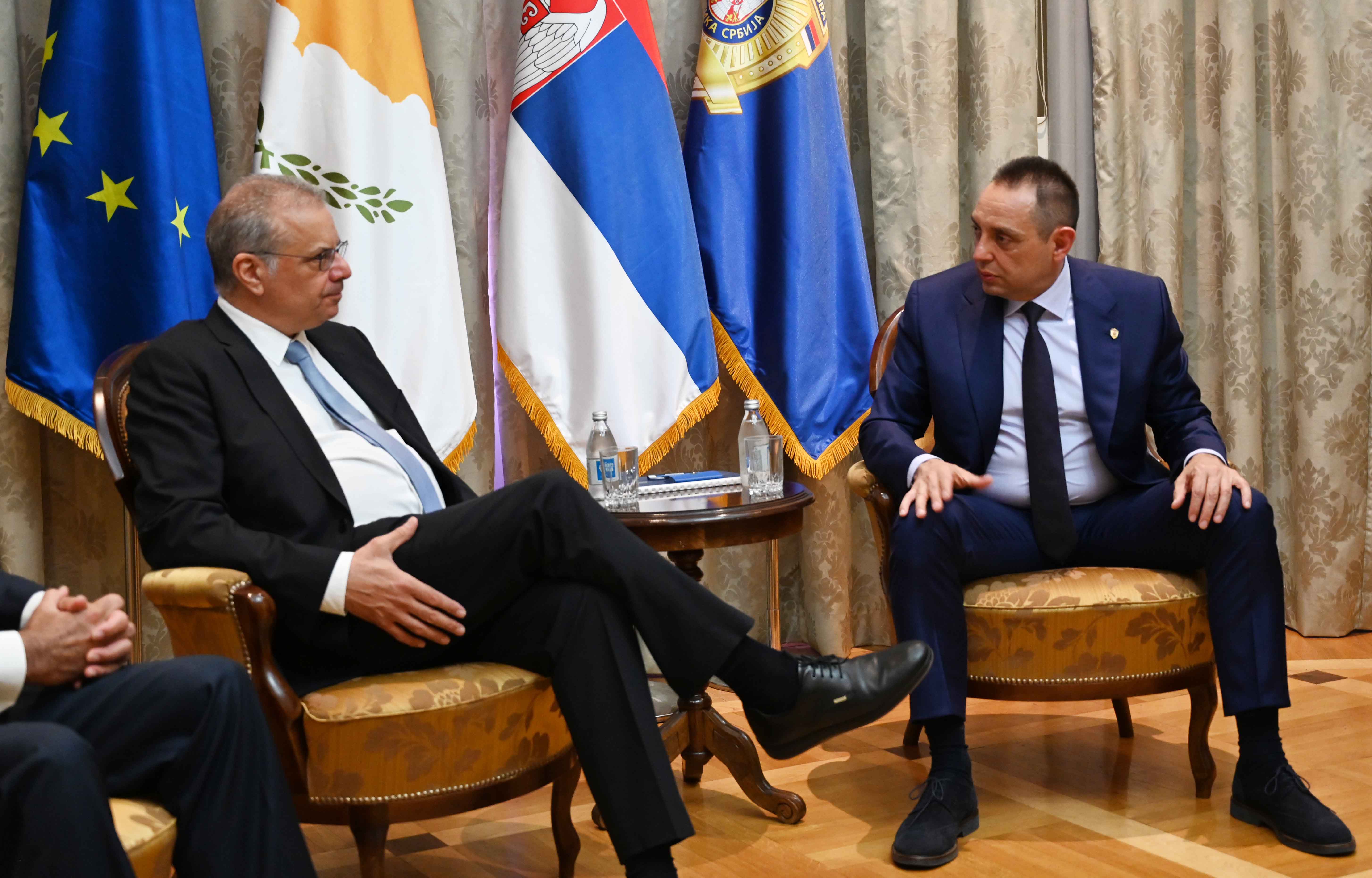 νουρησ2