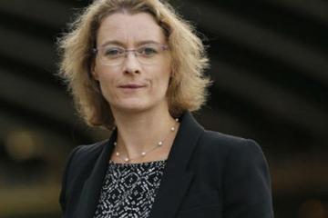 Η 44χρονη Isabelle Dumont διαδέχεται τον Πρέσβη Τροκάζ στη γαλλική πρεσβεία στη Λευκωσία 