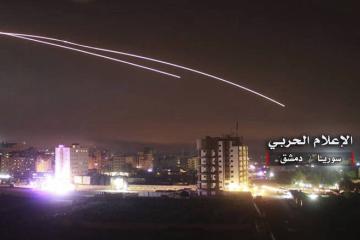 Το συριακό κρατικό τηλεοπτικό δίκτυο Ιχμπαρίγια, έκανε επίσης λόγο για «πληροφορίες» περί «ισραηλινής επίθεσης»