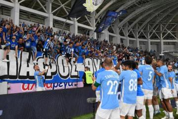 Τους αξίζει να το γεμίσουν!
