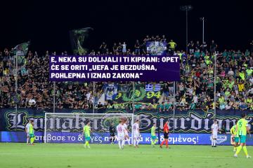 Πανηγυρίζουν στη Σερβία για τον αποκλεισμό της ΑΕΚ- "Επιτέλους, κάποιος πάτησε την ουρά των Κυπρίων!"