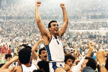 Είναι ένας... Έλληνας Θεός!