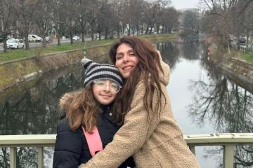 Περήφανη η Δανάη Χρήστου στην παράσταση χορού της κόρη της (Φώτος)
