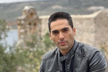 Αλέξανδρος Μαρτίδης: Η γλυκιά φώτο αγκαλιά με την κόρη του και η απίστευτη ομοιότητα που έχουν μεταξύ τους 