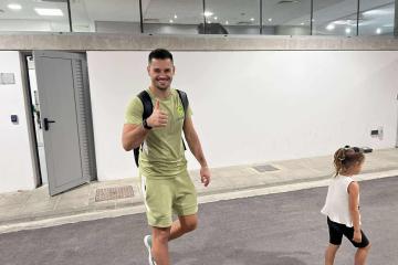 ΟΛΟΙ χαρούμενοι!