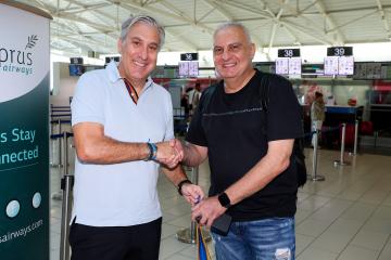 Δώρο φανέλες (ΦΩΤΟΣ)
