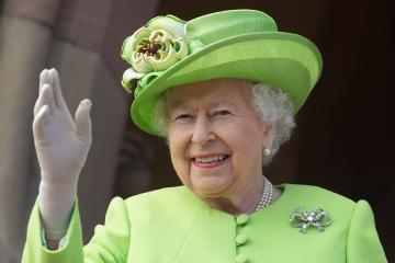 Εισβολέας μπήκε στο Buckingham τη στιγμή που η βασίλισσα Ελισάβετ κοιμόταν 