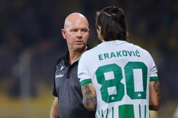 Novica Erakovic στο... προσκήνιο