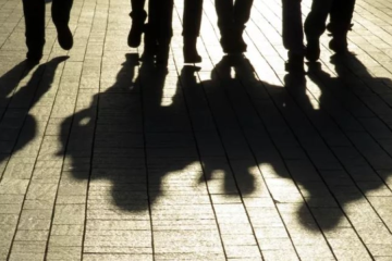Ψες στον Στρόβολο/Τα έσπασαν όλα κρατώντας ρόπαλα και μεγάλα μαχαίρια