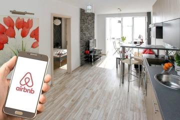 Airbnb: Ρεκόρ σε κρατήσεις- Στα 3,5 δις δολάρια τα έσοδα τριμήνου