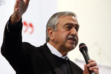 Ολοκληρώθηκε η συνάντηση Ακιντζί - Λουτ