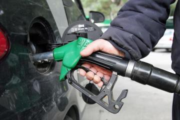 Ετήσια αύξηση 7,7% στις πωλήσεις πετρελαιοειδών τον Ιούλιο