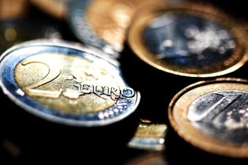 Πέραν των €33 δισ. έσοδα ΦΠΑ το 2024 μέσω συστημάτων ηλεκτρονικού εμπορίου ΕΕ