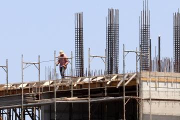 Διακοπή υπαίθριων εργασιών και μεταφορών ενόψει υψηλών θερμοκρασιών