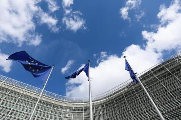 Eμπειρογνώμονες για δίκτυο πρόληψης σεξουαλικής κακοποίησης παιδιών ζητά η Κομισιόν