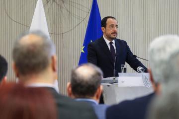 Στα €20.500 το αφορολόγητο, συντελεστής 35% πέραν €80.000 και εταιρικός φόρος 15% στη φορολογική μεταρρύθμιση