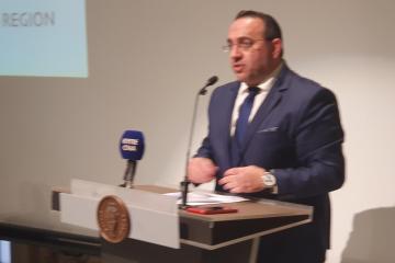 Στήριξη αυτοεξυπηρετούμενων καταλυμάτων στις πυρόπληκτες περιοχές αποφάσισε το Υπουργικό, λέει ο Κουμής