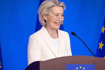 Η Πρόεδρος της Κομισιόν χαιρέτισε υπογραφή νόμου για αποκατάσταση ανεξαρτησίας φορέων στην Ουκρανία