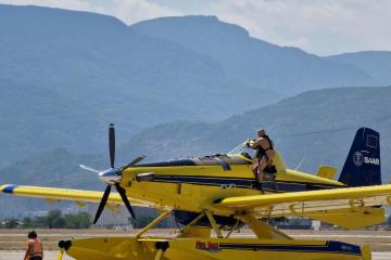 Σουηδικά αεροσκάφη πυρόσβεσης προσγειώθηκαν στο αεροδρόμιο της Φιλιππούπολης