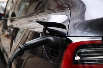 Χρηματοδότηση €17,5 εκ. από ΕΤΕπ για επέκταση δικτύου φόρτισης οχημάτων σε Κύπρο και Ελλάδα