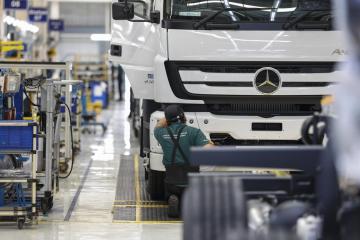 Η Mercedes πώλησε το μερίδιό της στη Nissan για 279,64 εκατομμύρια ευρώ