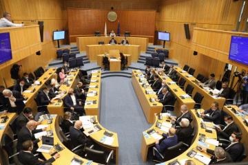 Εκποιήσεις: Σε δύο στρατόπεδα τα κόμματα – Εμφύλιος στο ένα - Φωνάζουν οι τράπεζες