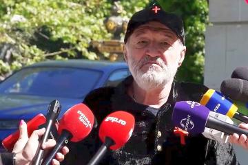 Τζίτζι Μπεκάλι/Ούτε λέξη για Ηλία-Μίλησε για χάος και... στήριξη