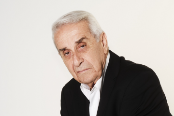 Γιώργος Ζένιος: Τον ακούσαμε να τραγουδάει μετά από χρόνια σε έξοδό του στις Πλάτρες (Βίντεο)