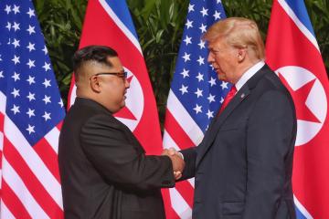 Το twitter ξαναφέρνει κοντά Kim και Trump