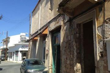 Ζουμε στη χώρα του «ότι βλάπτει τον εχθρό είναι καλό για μας»