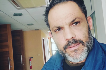 Χ. Κκολός: Έβαλε τη στολή του βρακά μετά από 28 χρόνια και έκανε τον χορό του δρεπανιού (Βίντεο)