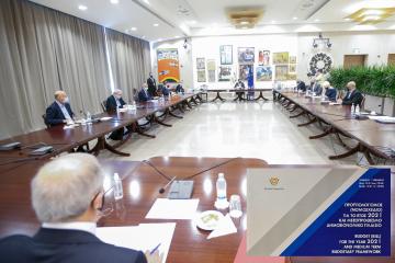 Άρρηκτα συνδεδεμένος ο προϋπολογισμός με μέτρα στήριξης για covid