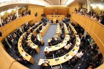 Προϋπολογισμός: Μια απ' τα ίδια η πρώτη συζήτηση στην Βουλή 