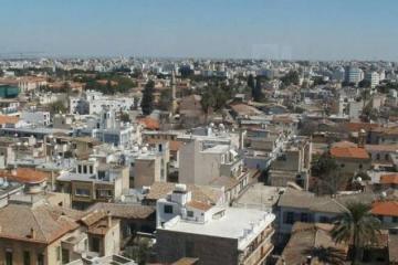 Τσιμπημένες οι τιμές των ακινήτων στην Κύπρο