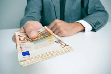 Φορολογικές ελαφρύνσεις για τις αναδιαρθρώσεις δανείων ψήφισε η Βουλή