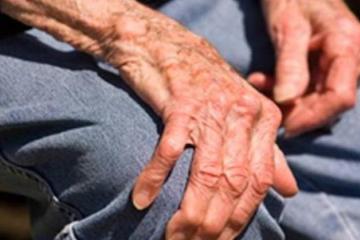 Ηλικιωμένος προσέφερε τη σύνταξη του σε παιδιά με ειδικές ανάγκες