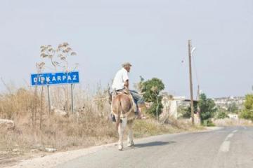 ΣΥΝΕΝΤΕΥΞΗ στην OffsiteCy: «Δεν μπορώ να κυκλοφορήσω στο Ριζοκάρπασο χωρίς τον αδερφό μου»