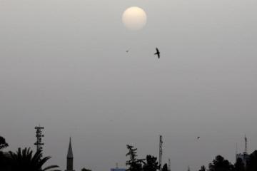 Διπλάσια από το επιτρεπτό όριο η σκόνη-Και... χειροτερεύει (pics)