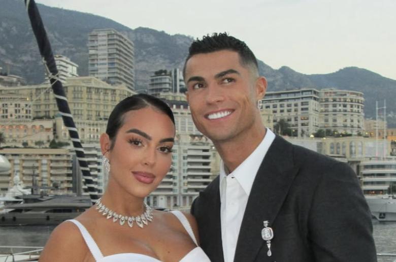 Cristiano Ronaldo – Georgina Rodriquez: Παντρεύονται - Το μονόπετρο που εντυπωσίασε (Φώτο) 