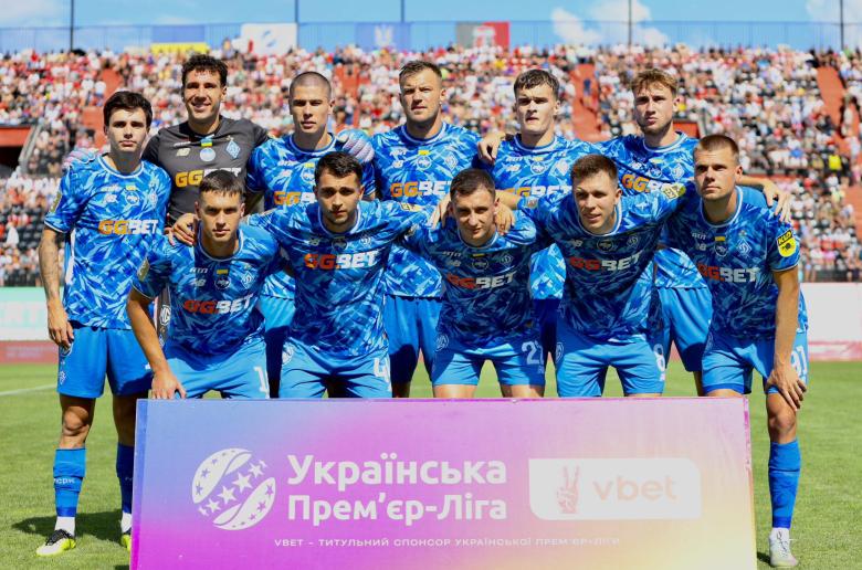 Στενό... διπλό η Dynamo Kyiv