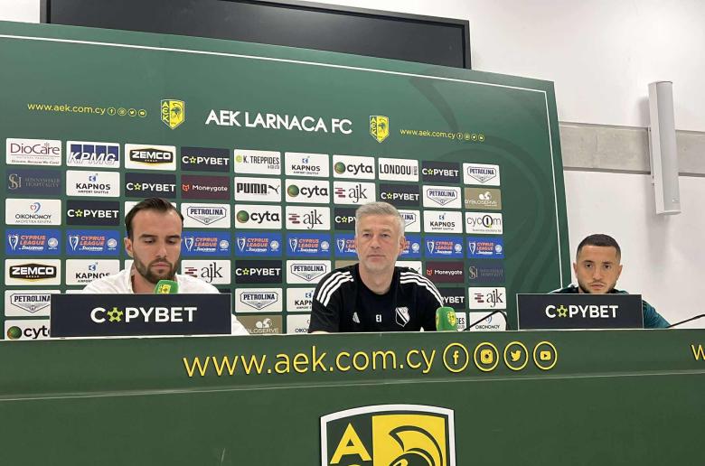 Iordănescu για ΑΕΚ: "Έχουν καλό προπονητή και καλούς ποδοσφαιριστές-Οι θερμοκρασίες είναι εναντίον μας"