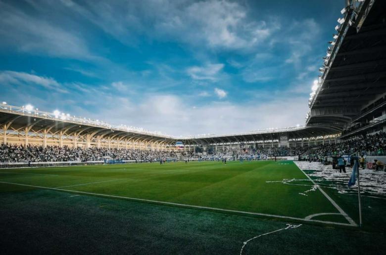 "Ολοταχώς για τις 4.000 κάρτες"
