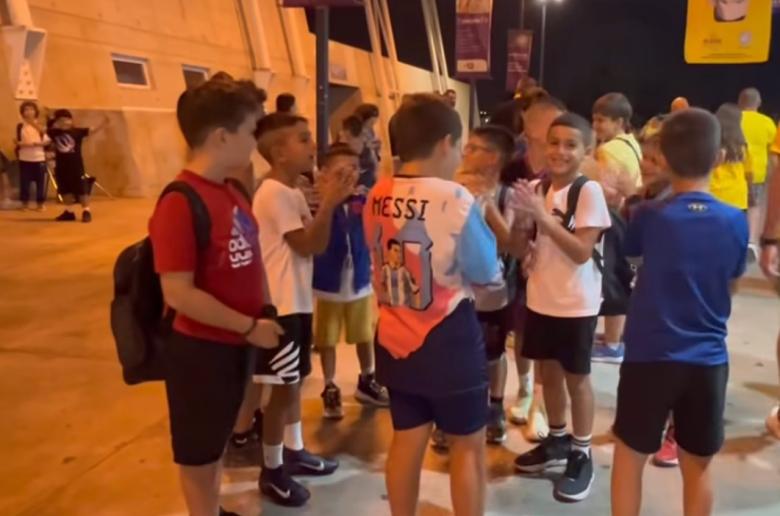 Οι μικροί...το νιώθουν και τραγουδούν: "Κύπρος - Κύπρος"! (Βίντεο Kerkida)
