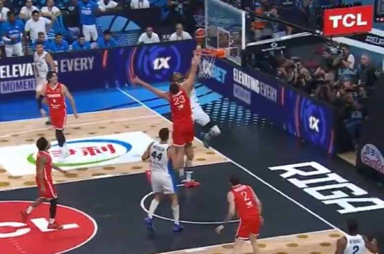 Το τρομερό κάρφωμα του Γιάννη! (Βίντεο)