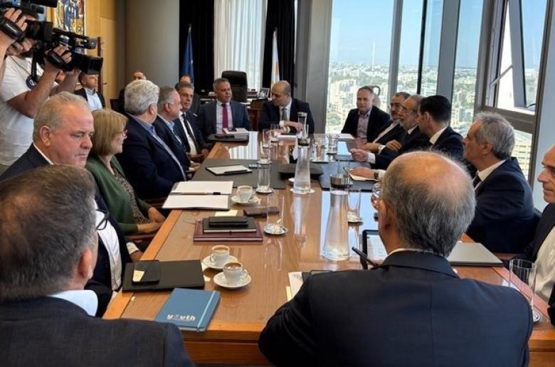 "Έκθεση ιδεών", αντί μεσολαβητικής πρότασης για την ΑΤΑ - Δεν αναστέλλεται η παναπεργία