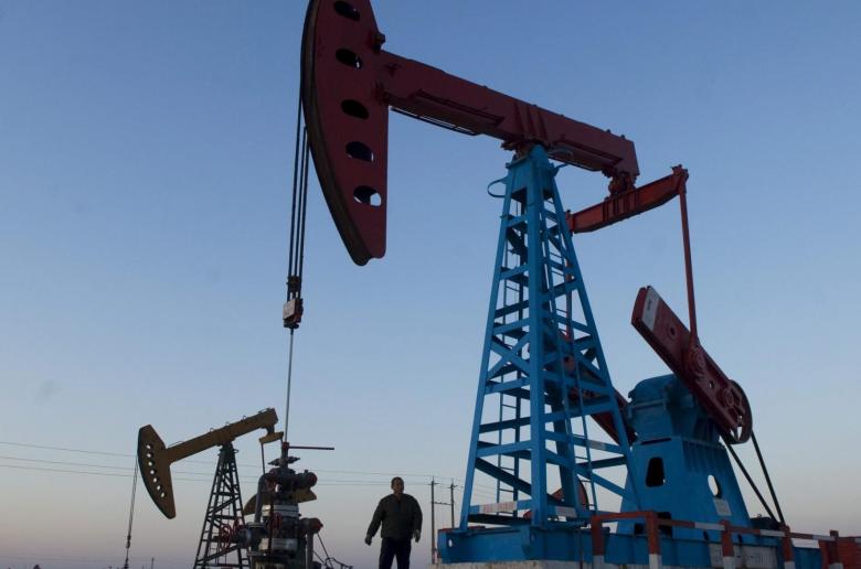Πτώση στις τιμές πετρελαίου μετά τη δήλωση Τραμπ ότι θα ζητήσει από ΟΠΕΚ να μειώσει τις τιμές